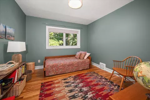 Bedroom - 1421 E 18th Ave, Spokane, WA 99203 photo 2 of 3