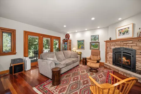 Living - 1421 E 18th Ave, Spokane, WA 99203 photo 4 of 6