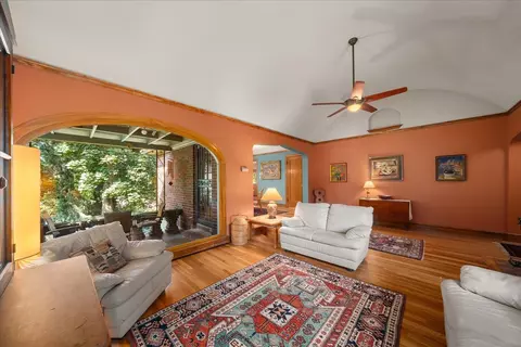 Living - 1421 E 18th Ave, Spokane, WA 99203 photo 2 of 6