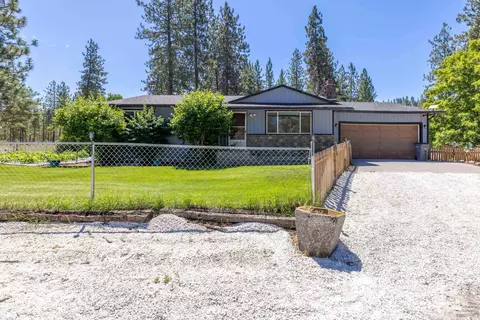 27615 W Long Lake Rd, Ford, WA 99013