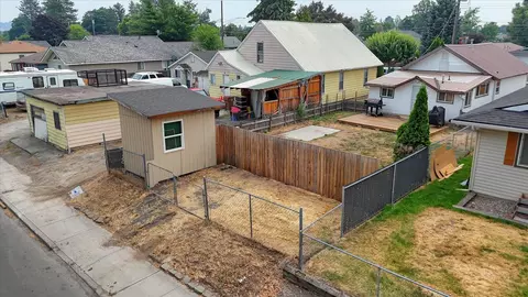 View/Area - 823 E North Ave, Spokane, WA 99207 photo 1 of 2