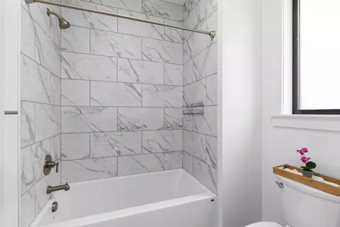 Bath - 8305 E Maringo Dr, Spokane, WA 99212 photo 3 of 8