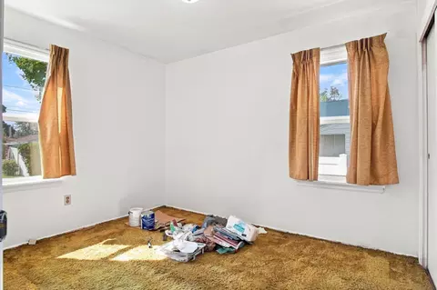 Bedroom - 2710 E Hoffman Ave, Spokane, WA 99207 photo 2 of 4