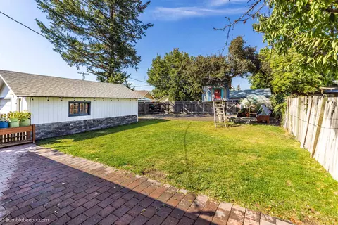 Exterior - 511 E Wabash Ave, Spokane, WA 99207 photo 5 of 10
