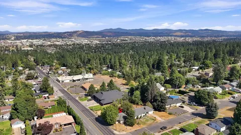 View/Area - 3203 E 19th Ave, Spokane, WA 99223 photo 2 of 5