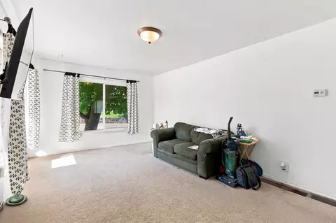 Living - 3203 E 19th Ave, Spokane, WA 99223 photo 1 of 2