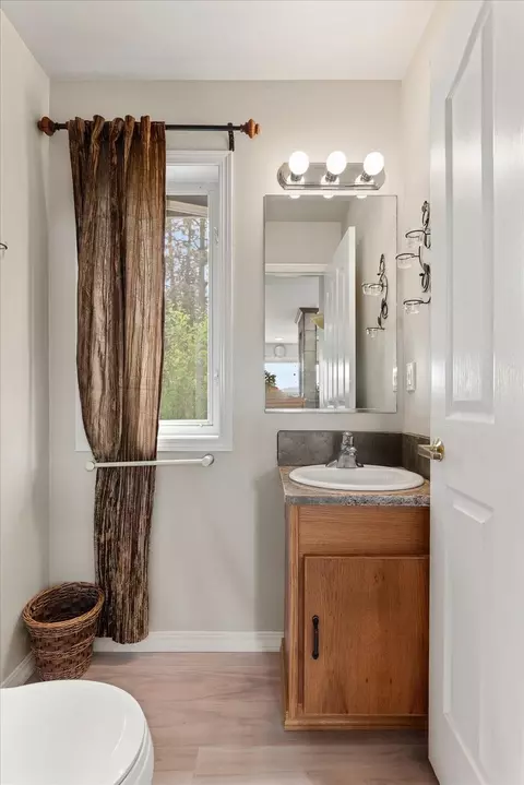 Bath - 23214 N Perry Rd, Colbert, WA 99005 photo 1 of 5