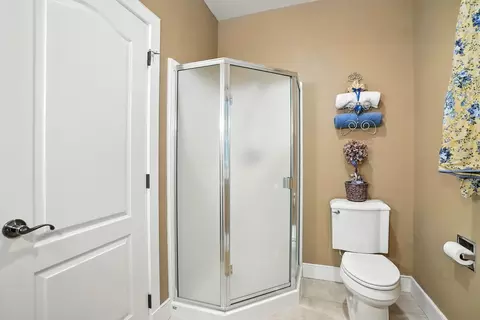 Bath - 1505 E Legacy Ln, Spokane, WA 99208 photo 4 of 10