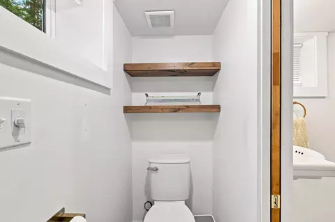 Bath - 35 E 29th Ave, Spokane, WA 99203 photo 4 of 4
