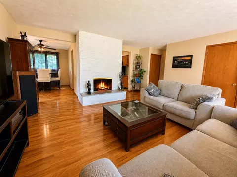 Living - 2833 W Lyons Ave, Spokane, WA 99208 photo 4 of 7