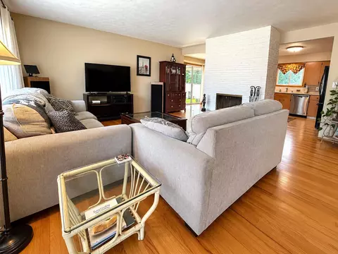 Living - 2833 W Lyons Ave, Spokane, WA 99208 photo 2 of 7