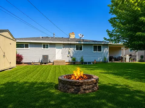 Exterior - 2833 W Lyons Ave, Spokane, WA 99208 photo 6 of 8