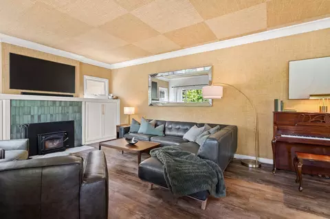 Living - 312 E 27th Ave, Spokane, WA 99203 photo 1 of 3