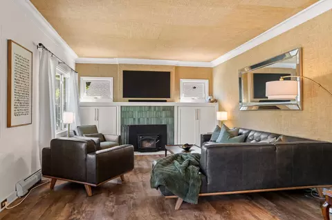 Living - 312 E 27th Ave, Spokane, WA 99203 photo 2 of 3