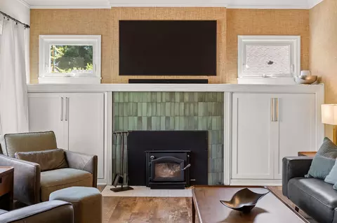 Living - 312 E 27th Ave, Spokane, WA 99203 photo 3 of 3