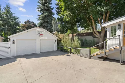 Exterior - 312 E 27th Ave, Spokane, WA 99203 photo 4 of 6