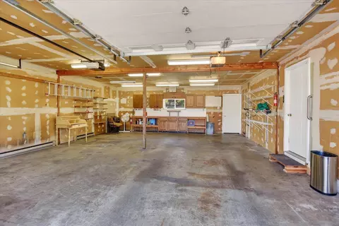 Exterior - 534 E Cozza Dr, Spokane, WA 99208 photo 2 of 12