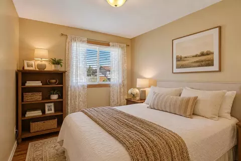 Bedroom - 534 E Cozza Dr, Spokane, WA 99208 photo 6 of 7
