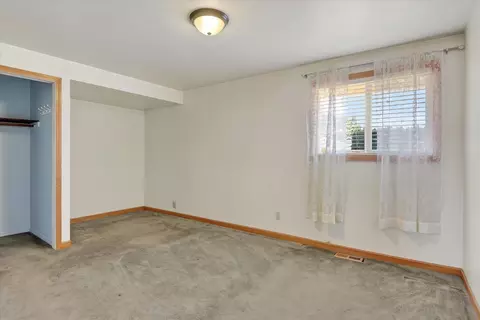 Bedroom - 534 E Cozza Dr, Spokane, WA 99208 photo 1 of 7