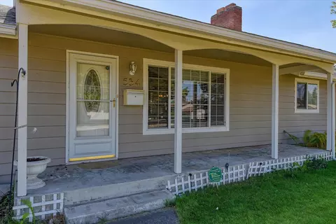 Exterior - 534 E Cozza Dr, Spokane, WA 99208 photo 5 of 12