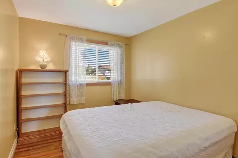 Bedroom - 534 E Cozza Dr, Spokane, WA 99208 photo 5 of 7