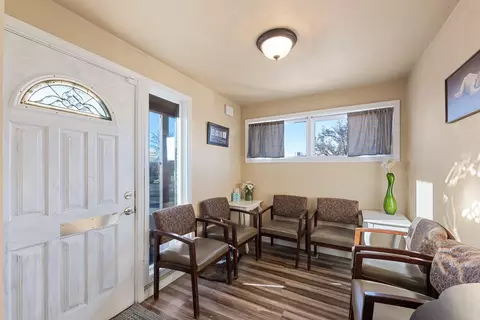Entry Way - 2012 N Ruby St, Spokane, WA 99207 photo 1 of 3