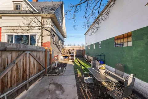 Exterior - 2012 N Ruby St, Spokane, WA 99207 photo 6 of 8