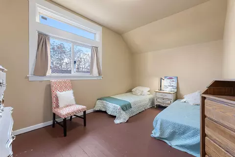 Bedroom - 2012 N Ruby St, Spokane, WA 99207 photo 1 of 8