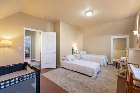 Bedroom - 2012 N Ruby St, Spokane, WA 99207 photo 6 of 8