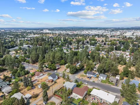 View/Area - 3929 E 8th Ave, Spokane, WA 99202 photo 8 of 14