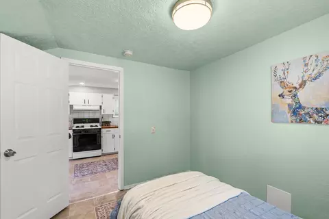 Bedroom - 3929 E 8th Ave, Spokane, WA 99202 photo 4 of 6