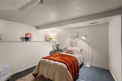 Bedroom - 3929 E 8th Ave, Spokane, WA 99202 photo 5 of 6