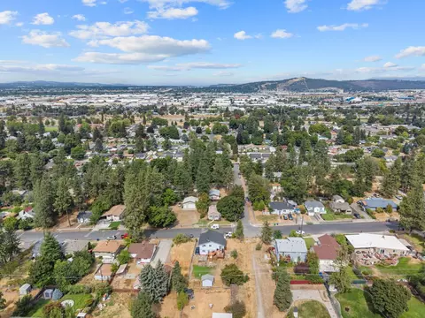 View/Area - 3929 E 8th Ave, Spokane, WA 99202 photo 6 of 14