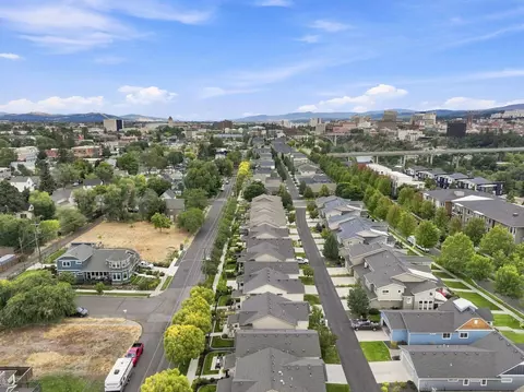 View/Area - 2007 W Bridge Ave, Spokane, WA 99201 photo 6 of 7