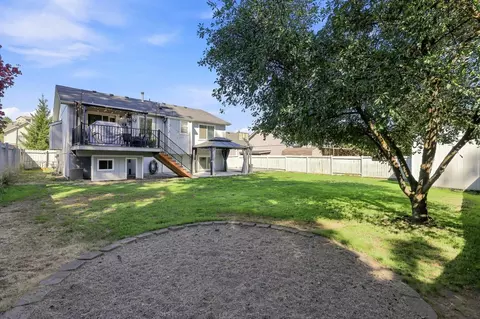 Exterior - 416 E Blackhawk Dr, Spokane, WA 99208 photo 9 of 11