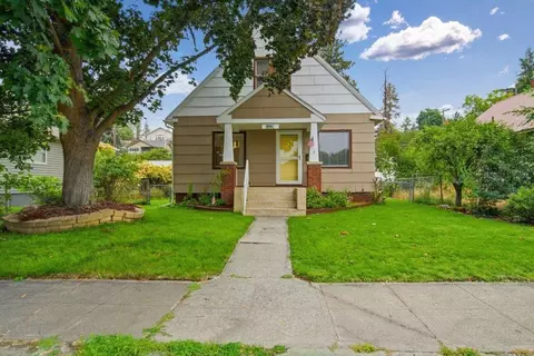 1724 W Cleveland Ave, Spokane, WA 99205