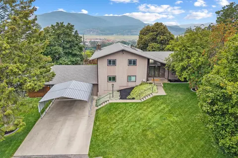 945 N Cedar St, Colville, WA 99114
