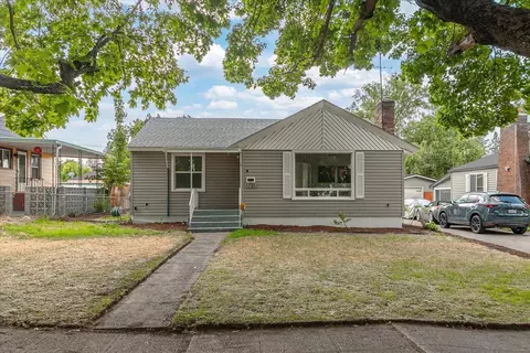 2721 W Lacrosse Ave, Spokane, WA 99205