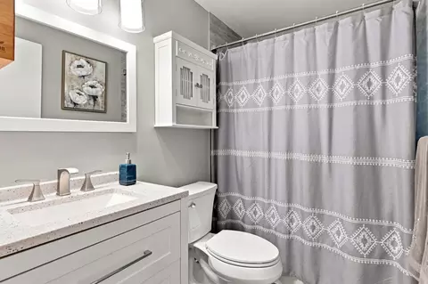 Bath - 2652 E 33rd Ave, Spokane, WA 99223 photo 3 of 3