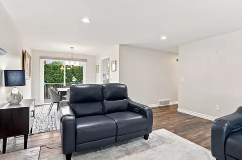 Living - 2652 E 33rd Ave, Spokane, WA 99223 photo 2 of 2