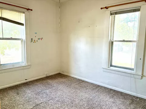 Bedroom - 3923 E Pacific Ave, Spokane, WA 99202 photo 1 of 6