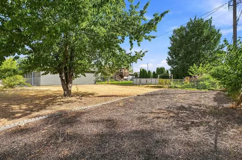 Exterior - 10104 E 13th Ave, Spokane, WA 99206 photo 5 of 7