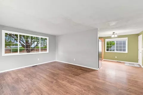 Living - 10104 E 13th Ave, Spokane, WA 99206 photo 2 of 3
