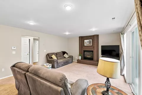 Living - 5516 E Birkenhead Ln, Colbert, WA 99005 photo 4 of 5