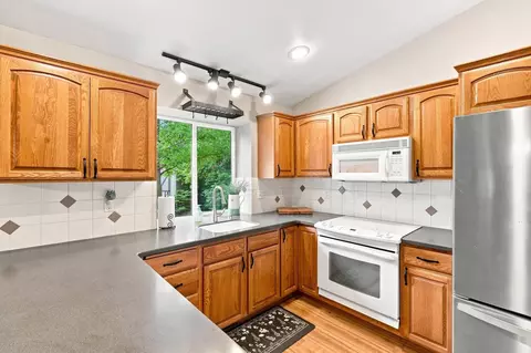 Kitchen - 5516 E Birkenhead Ln, Colbert, WA 99005 photo 2 of 3
