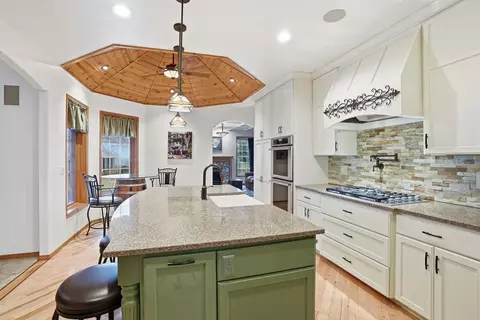 Kitchen - 507 E Ziegler Ln, Colbert, WA 99005 photo 3 of 3