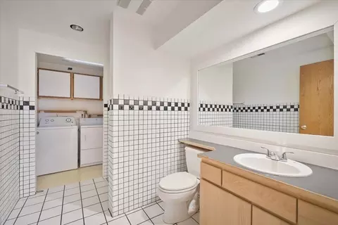 Bath - 3313 E 12th Ave, Spokane, WA 99202 photo 4 of 4