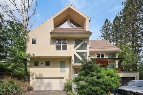 Exterior - 3313 E 12th Ave, Spokane, WA 99202 photo 3 of 8