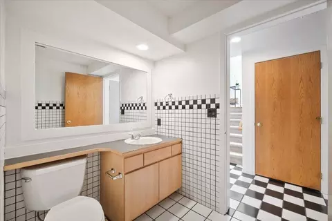 Bath - 3313 E 12th Ave, Spokane, WA 99202 photo 3 of 4