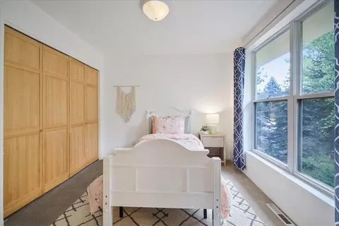 Bedroom - 3313 E 12th Ave, Spokane, WA 99202 photo 3 of 4